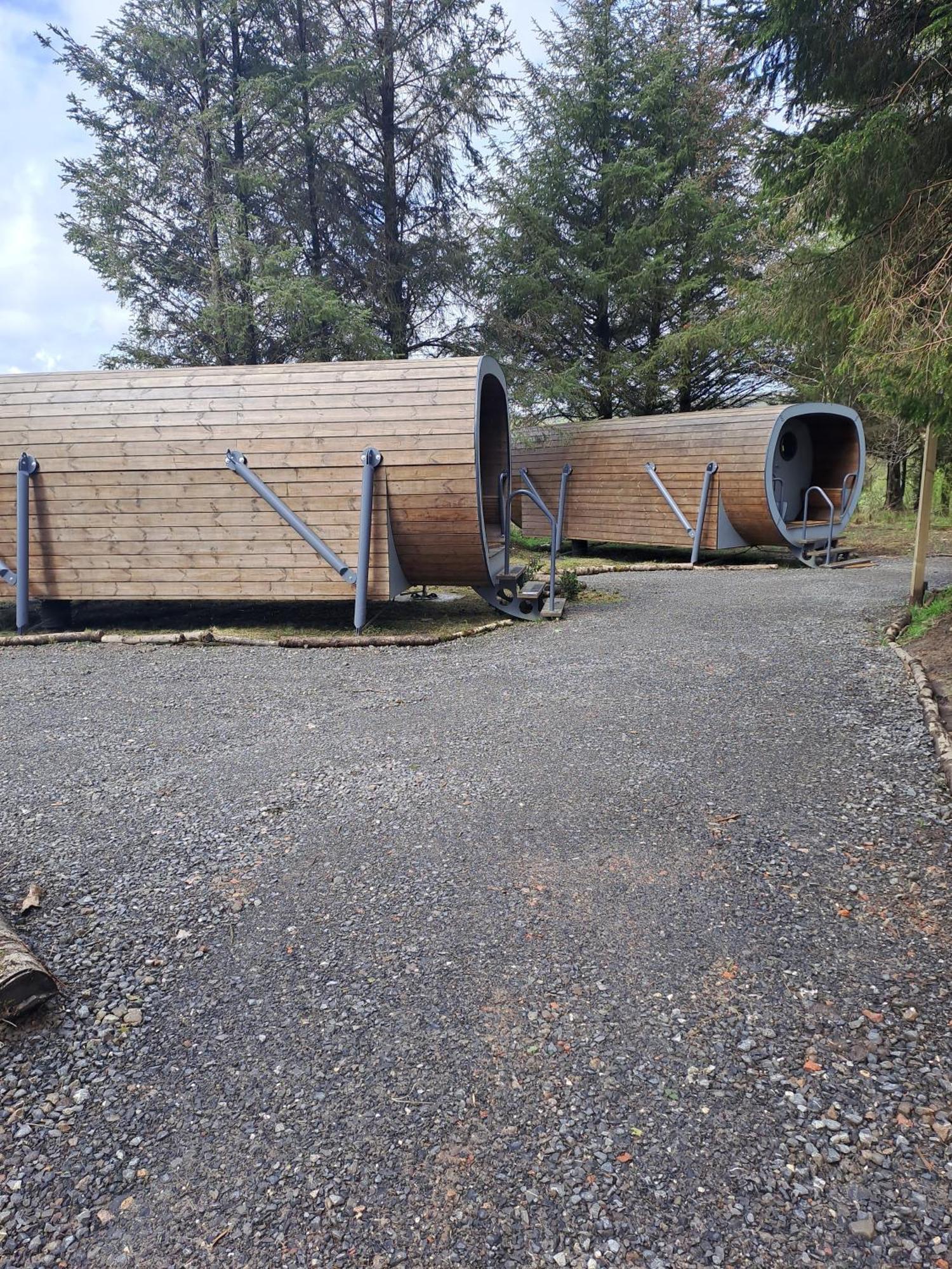 Celtic Minor Pods Villa Ystalyfera Exterior photo